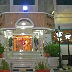 ambassador-suites.mecca-hotels.info/